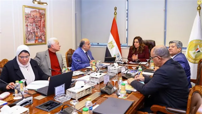 وزيرة التنمية المحلية تتابع تطورات منظومة المخلفات الصلبة بالجيزة