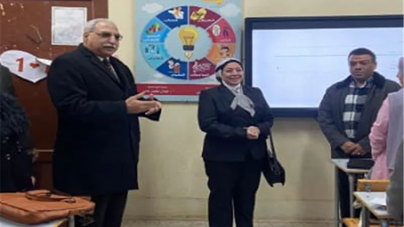 مدير تعليم القليوبية يواصل متابعة انتظام الدراسة بمدارس بنها