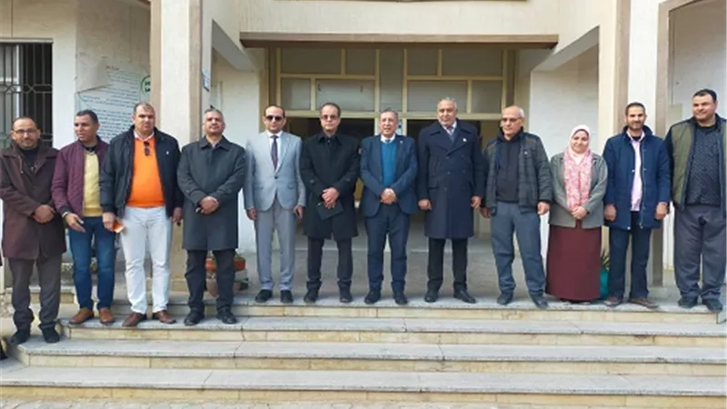 وكيل تعليم البحيرة ورئيس المركزية يشهدان طابور الصباح