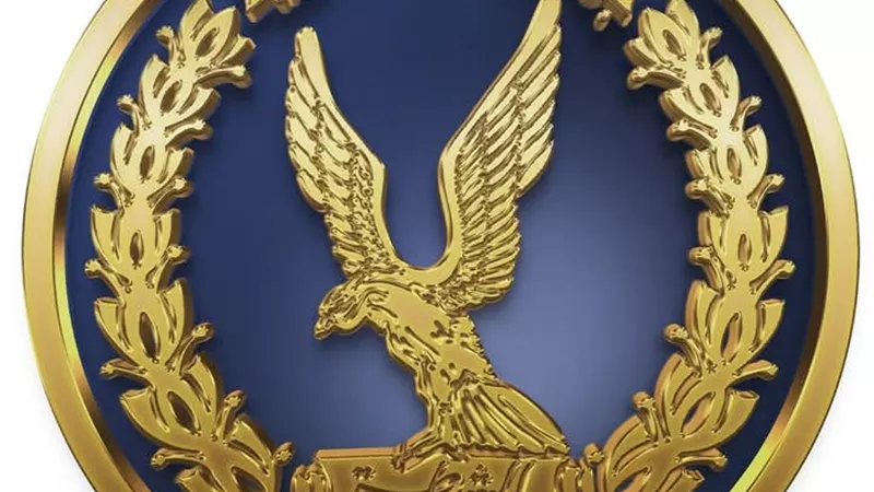 حبس الأب المفترى بالشرقية .. عذب طفليه التوأم بسيخ حديد