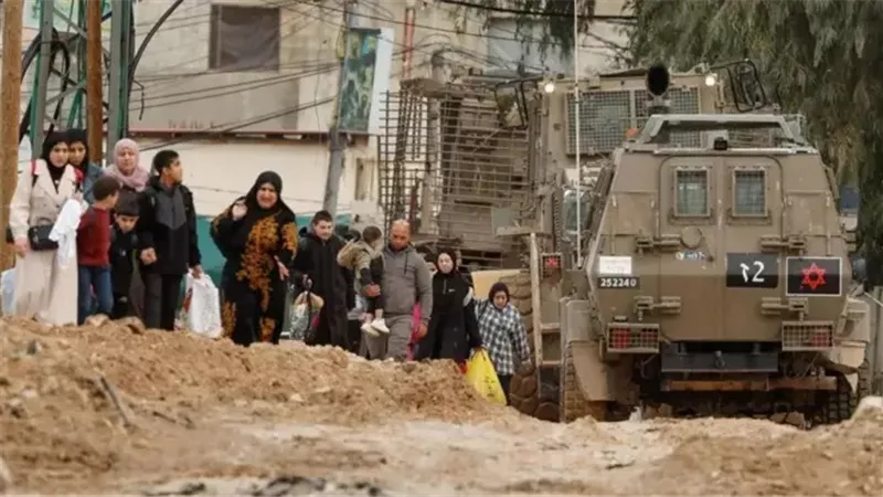 الاحتلال يوسع عدوانه علي مخيمات اللاجئين شمال الضفة الغربية