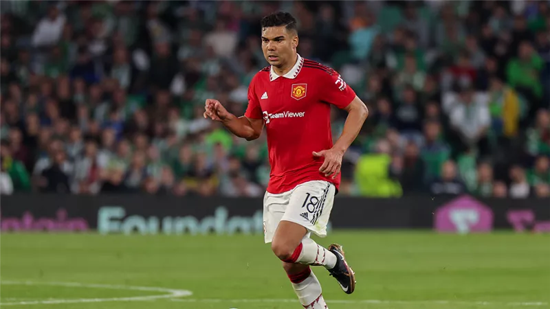 فلامنجو البرازيلي يستهدف التعاقد مع كاسيميرو من مانشستر يونايتد