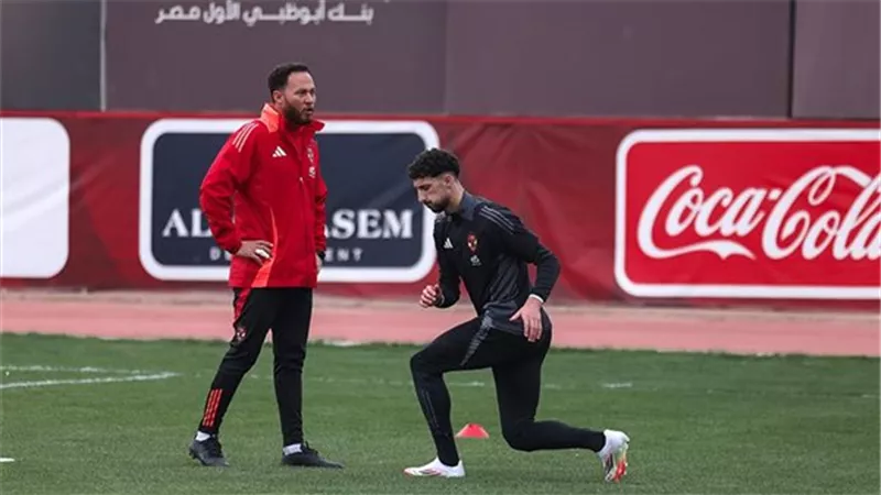 وسام وطاهر يخوضان تدريبات خفيفة على هامش مران الأهلي