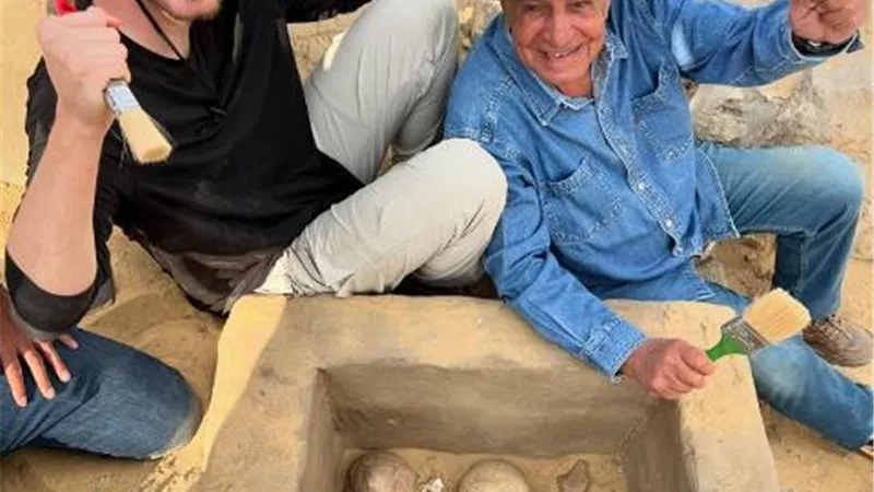 زاهي حواس يكشف تفاصيل تصوير «مستر بيست» فيلم أهرامات الجيزة