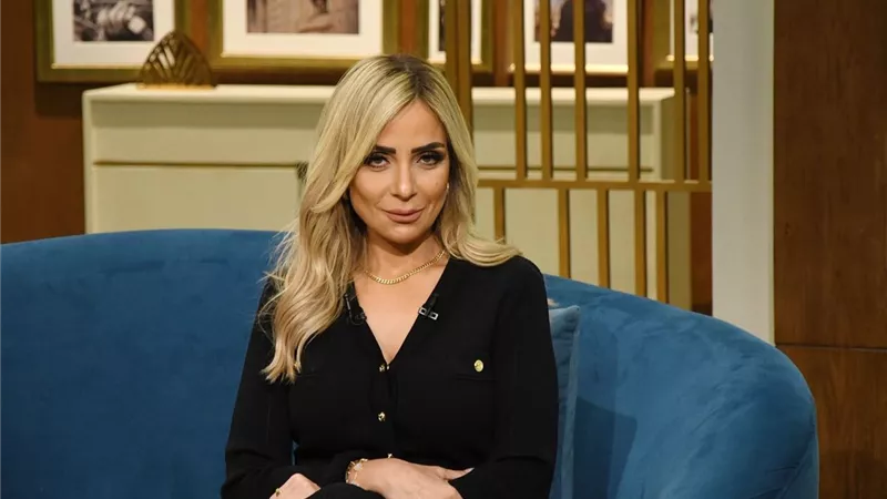 ريم البارودي تتصدر التريند بعد ظهورها مع عمرو الليثى