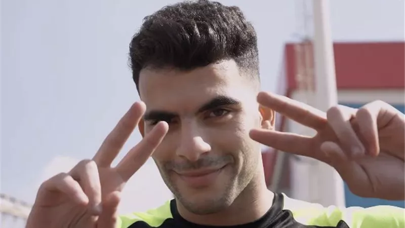 بـ3 مليون دولار .. شاهد عمرو جاب الله يكشف عروض زيزو