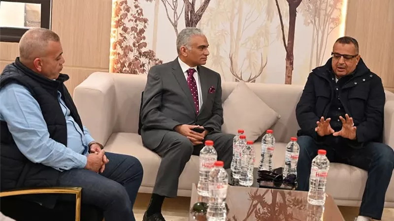 محافظ جنوب سيناء يلتقي رئيس جامعه الملك سلمان لتعزيز التعاون