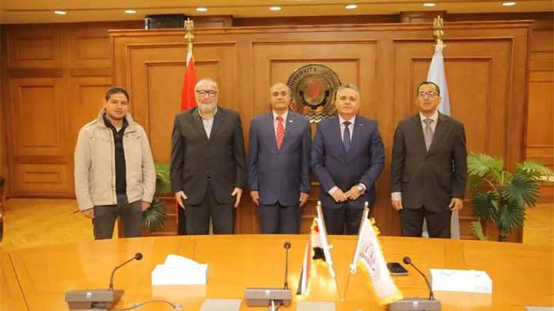 توقيع بروتوكول تعاون بين جامعة السويس و جامعة القاهرة الجديدة