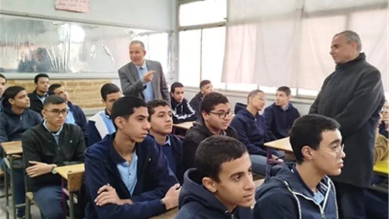 محافظ أسيوط يوجه بمتابعة المدارس تزامناً مع بداية الترم الثاني