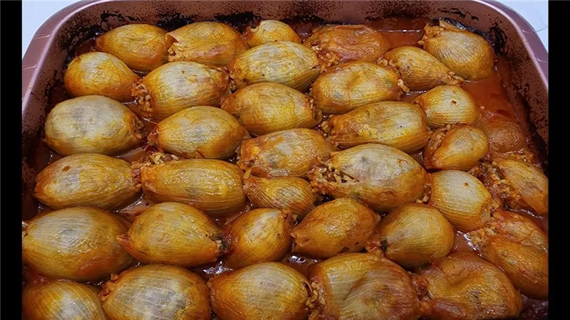 طبق محشي البصل الشهي