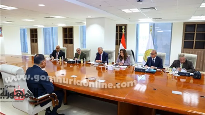 المقابلات الشخصية لـ 80 متقدماً لوظيفة سكرتير عام ورئيس مدينة وحي