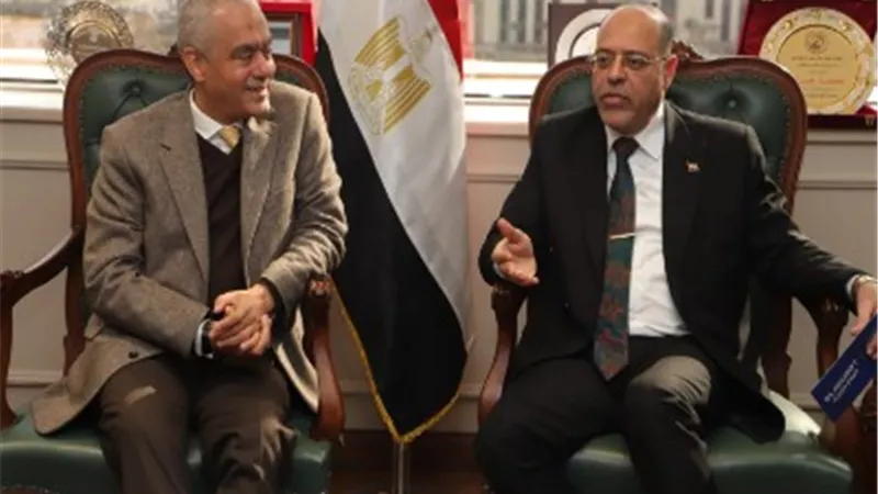 وزير العمل يناقش تفعيل سبل التعاون المشترك مع مجموعة العربي