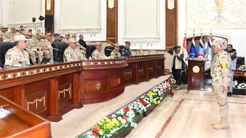 وزير الدفاع يشهد تنفيذ المرحلة الرئيسية لمشروع مراكز القيادة التعبوي