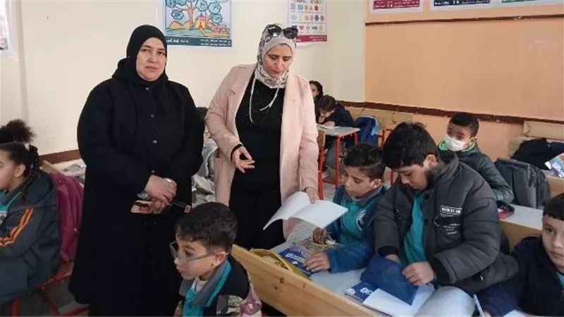 تفاصيل جولة مفاجئة على المدارس لمديرة الإدارة التعليمية فى الشروق