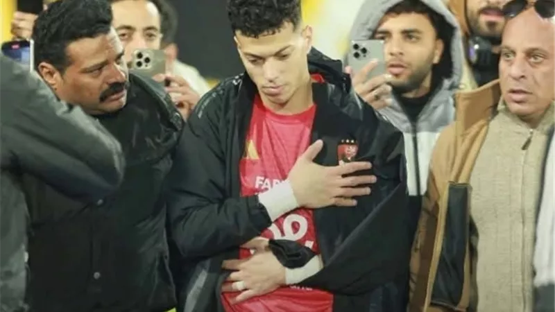 الفحص الطبى يحسم موقف إمام عاشور من المشاركة فى القمة