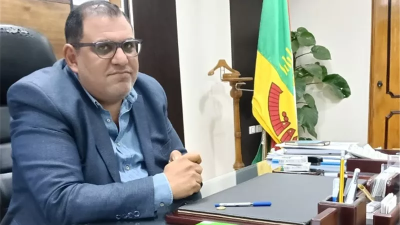 رئيس جهاز مدينة الشروق يكشف عن أهم مشروعات الخدمات الميدانية صور