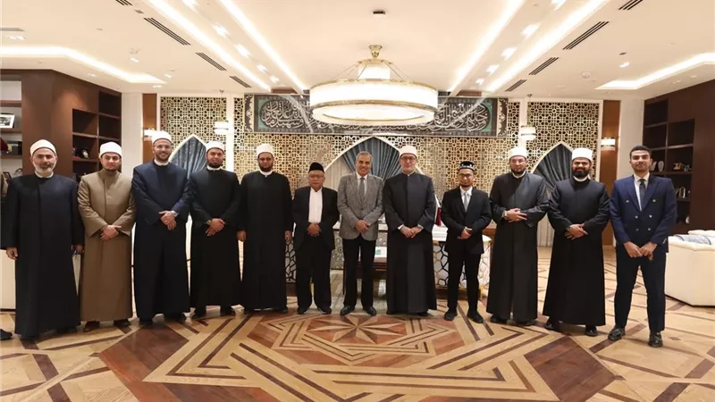مفتي الجمهورية يستقبل وفدًا إندونيسيًّا لبحث سُبل التعاون