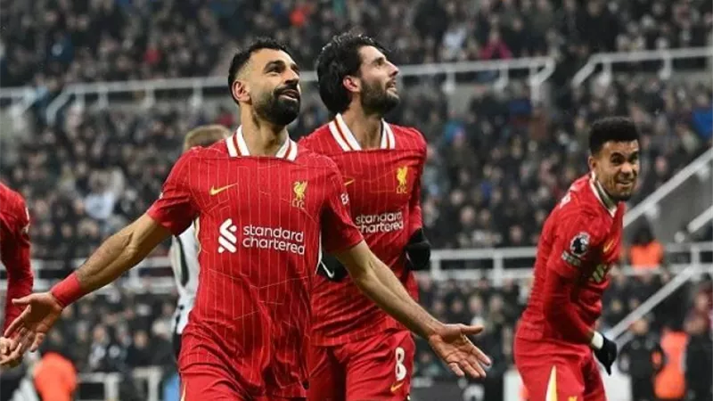 موعد والقناة الناقلة لمباراة ليفربول وإيفرتون بالدوري الإنجليزي