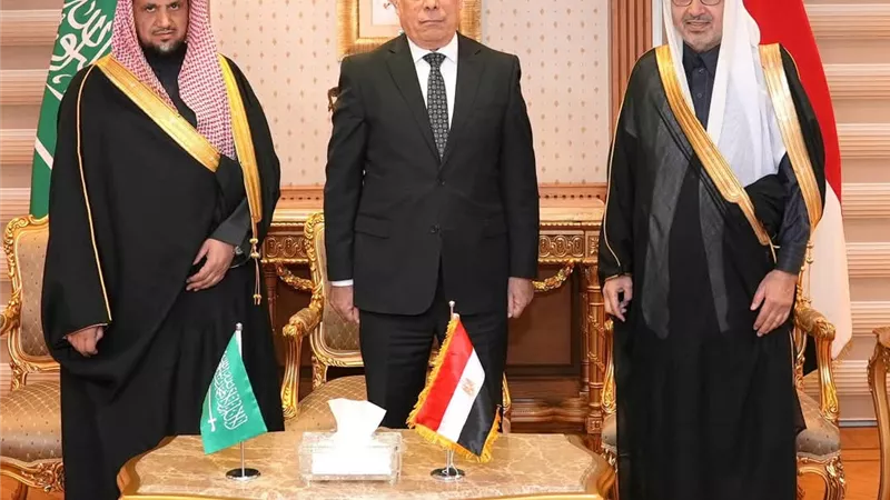 النائب العام يستقبل نظيره السعودي بمقر مكتبه بالقاهرة
