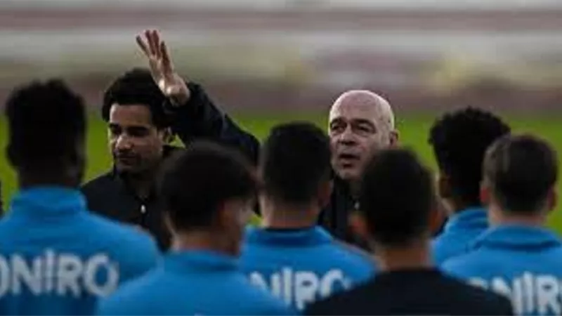 جروس يطالب لاعبي الزمالك بغلق صفحة فاركو استعدادا لمواجهة بتروجت