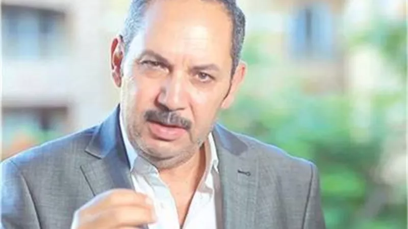 نجاة الفنان كمال أبو رية من حادث مرورى أعلى وصلة دهشور