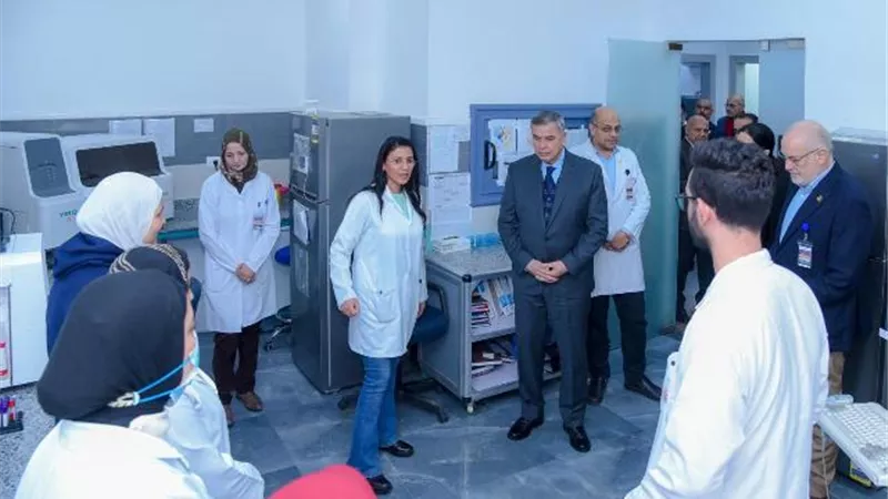 محافظ الإسكندرية يتفقد مستشفى نيل الأمل لجراحات الاطفال بالمجان