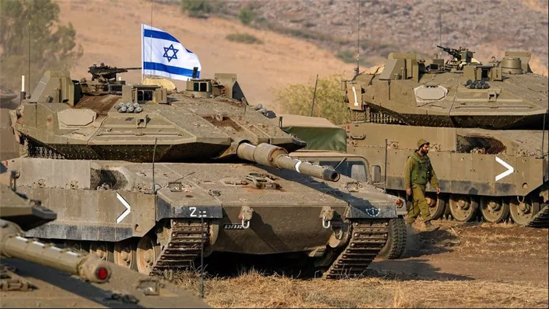 دبابات الاحتلال تتقدم وسط مدينة رفح الفلسطينية