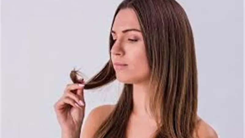 تعرف على أسباب تقصف الشعر وطرق استعادة جماله