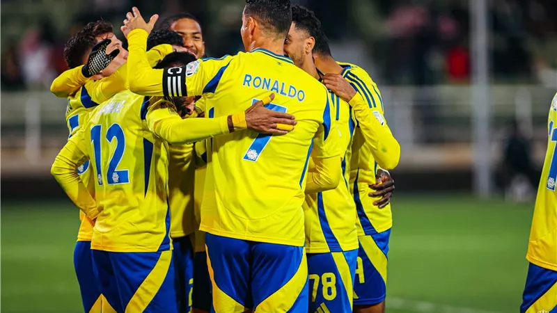 الدورى السعودى .. النصر يتقدم بهدف أمام الأهلى فى الشوط الاول