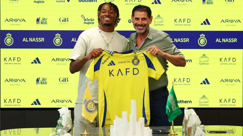 شاهد .. الحكم يلغى هدفا للأهلى .. ويطرد نجم النصر