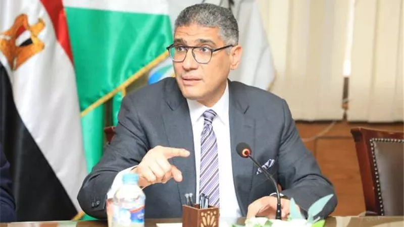 محافظ الجيزة يبحث مع قطاع البترول لمناقشة المشاركات المجتمعية