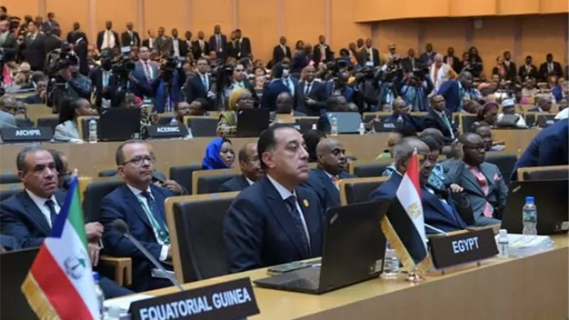 رئيس الوزراء يشارك بالجلسة الافتتاحية لمؤتمر قمة الاتحاد الأفريقي