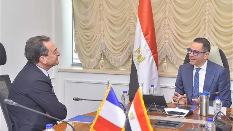 مباحثات بين مصر وفرنسا وإيرباص لإنشاء منظومة طيران متطورة
