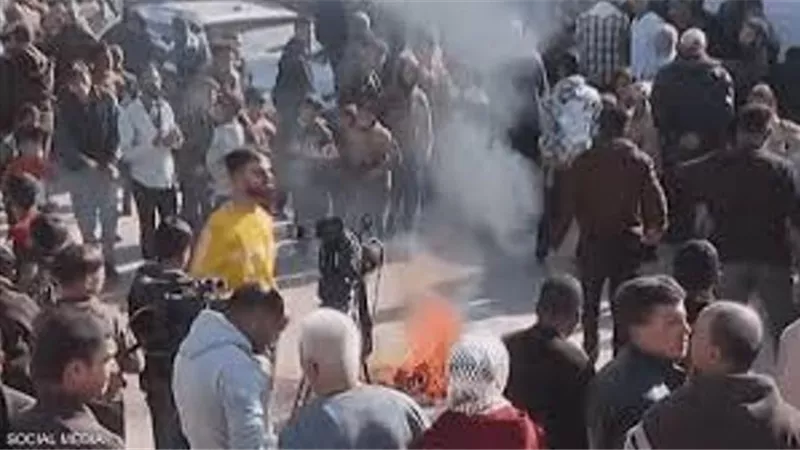 أسرى فلسطينيون يحرقون 
