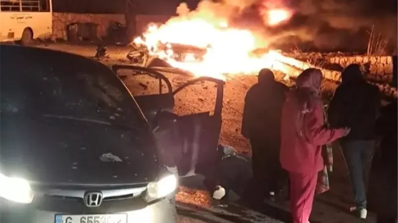 إسرائيل تستهدف سيارة جنوب لبنان.. والهدف قيادي بحزب الله