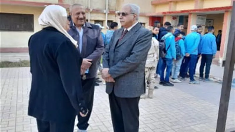 مدير تعليم القليوبية يواصل متابعة الدراسة بمدارس إدارة بنها