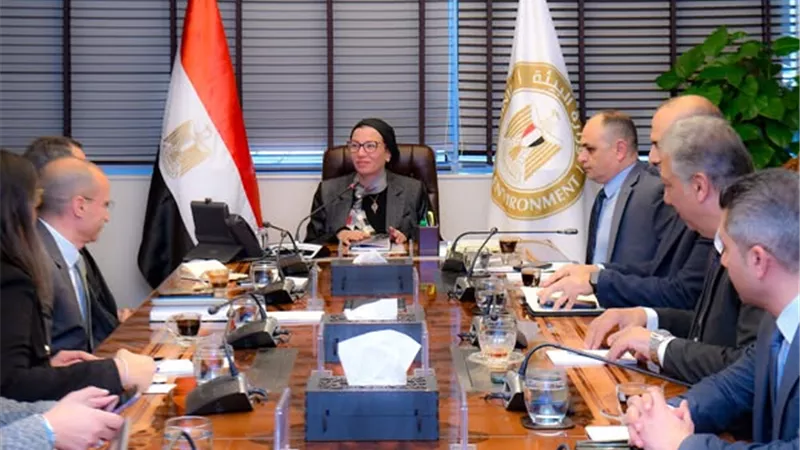 وزيرة البيئة: نحرص على تهيئة المناخ الداعم لتحويل المخلفات لطاقة