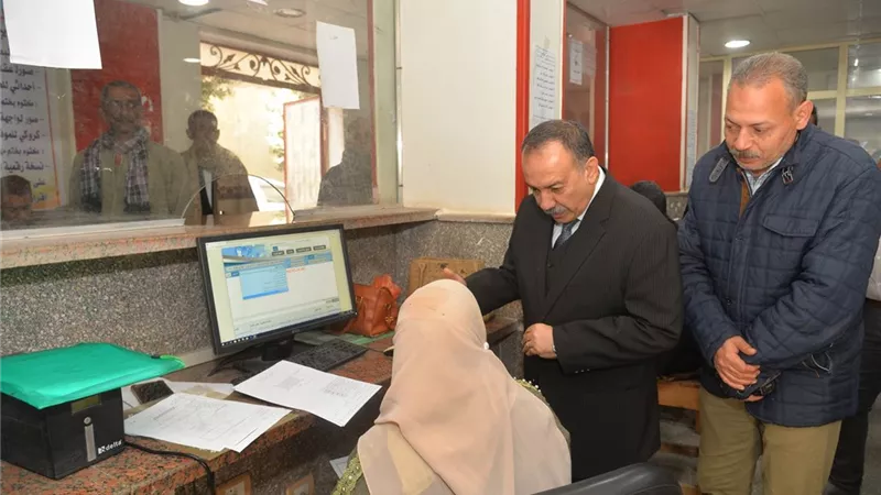 محافظ أسيوط يتفقد المركز التكنولوجي لخدمة المواطنين بمركز الفتح