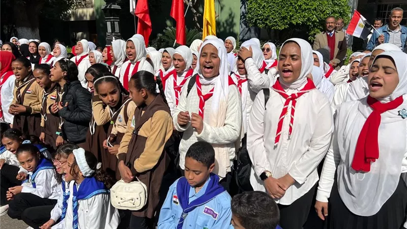 نائب محافظ قنا يشهد ماراثون الاحتفال بيوم المرشدة العالمي