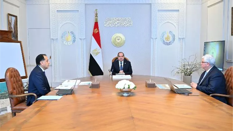 الرئيس يستعرض موقف المشروعات القومية التي تقوم بها وزارة التعليم العالي