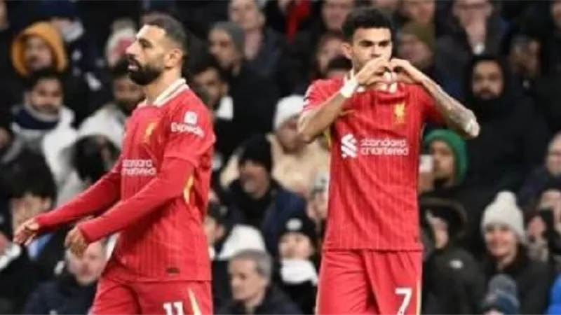 صلاح يقود ليفربول للتقدم بثنائية أمام وولفرهامبتون بالشوط الأول