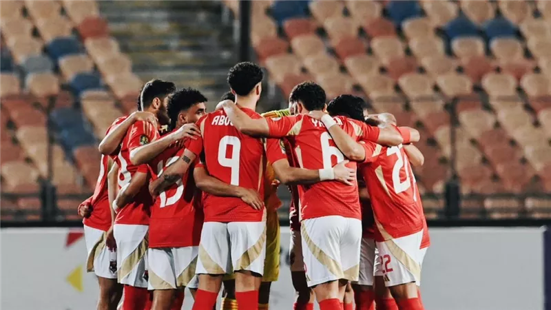 عودة وسام وداري.. بدلاء الأهلي أمام الإسماعيلي بالدوري المصري