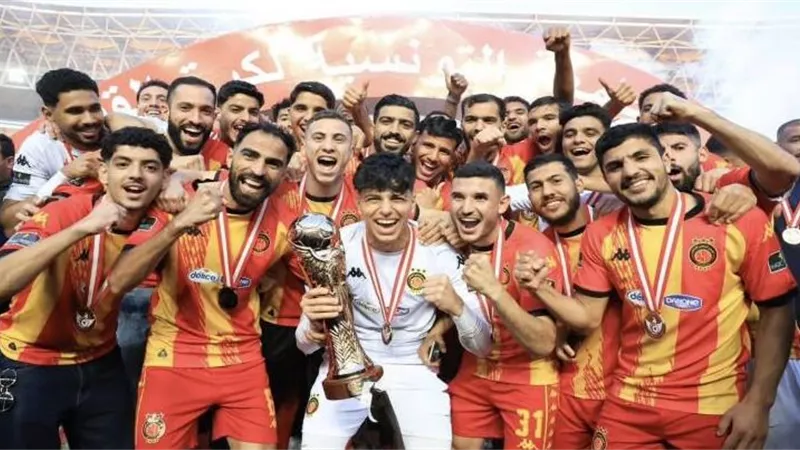 مراسم واحتفالات لاعبو الترجي بحصد كأس السوبر التونسي- فيديو