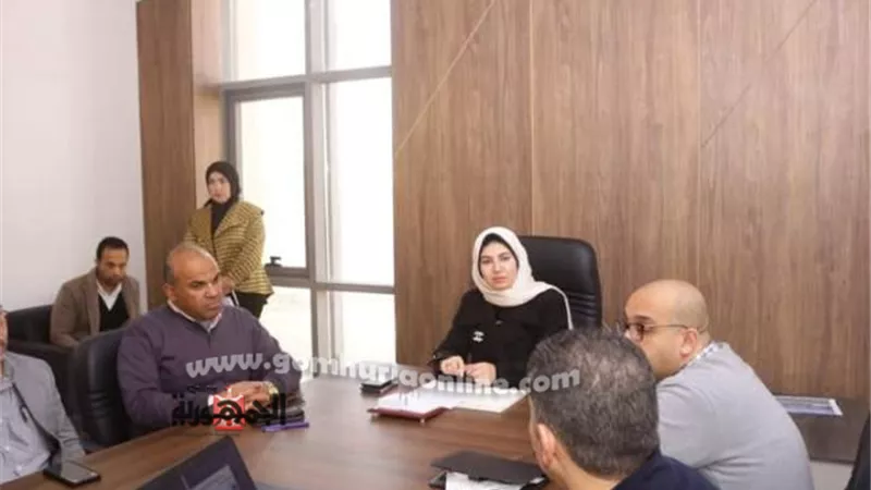 الصديق تتابع أعمال لجنة الإصحاح البيئي بمدن دمياط