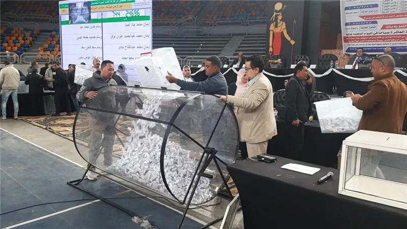 الإسكان: إجراء القرعة العلنية لأراضي مسكن بمدن العاشر وأسوان وبدر