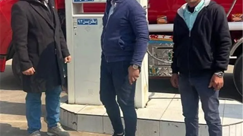 ضبط 200 شيكارة سماد و2277 لتر بنزين و16 طن مخلل بالبحيرة