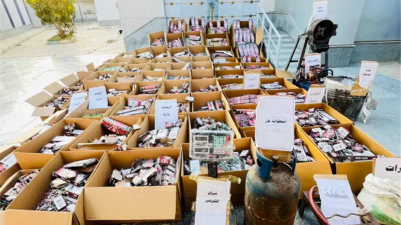 سقوط عامل يدير ورشة لتصنيع الألعاب النارية وبحوزته 3 ملايين قطعة