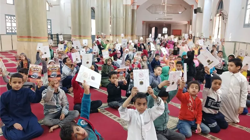 تكريم ١٠٠ من حفظة كتاب الله تعالى بمسجد المجاهدين بديرمواس