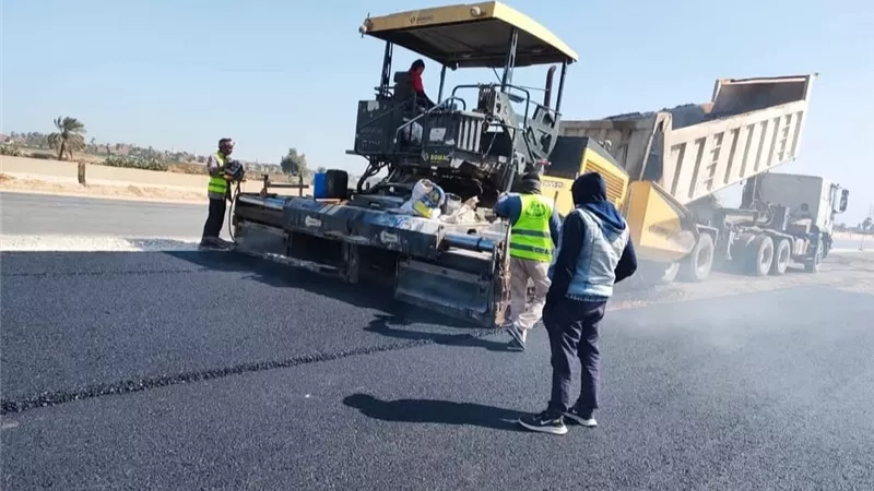 محافظ أسيوط يؤكد تقديم الدعم لانهاء أعمال ازدواج الطريق الزراعي