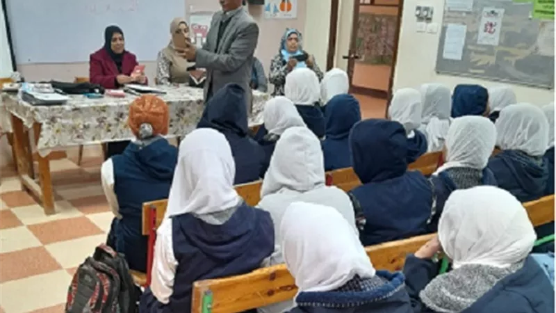 محافظ أسيوط يؤكد أهمية رفع الوعي وتحسين الخصائص السكانية